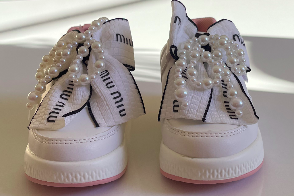 PEARL BOW MIU MIU INSPIRED