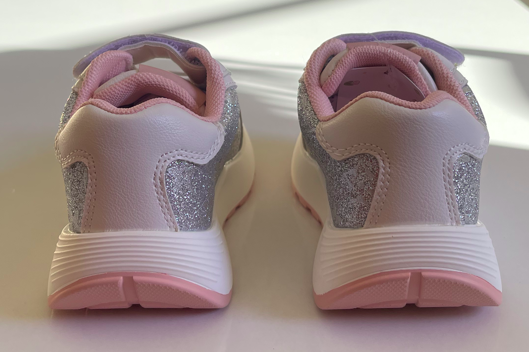 NEO RUN AWAY LV INSPIRED