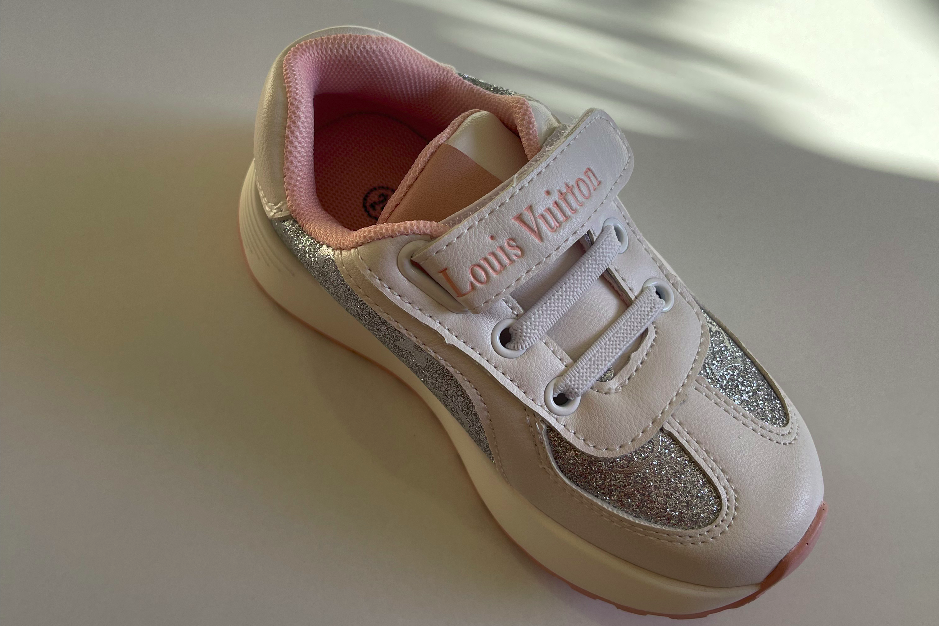 NEO RUN AWAY LV INSPIRED