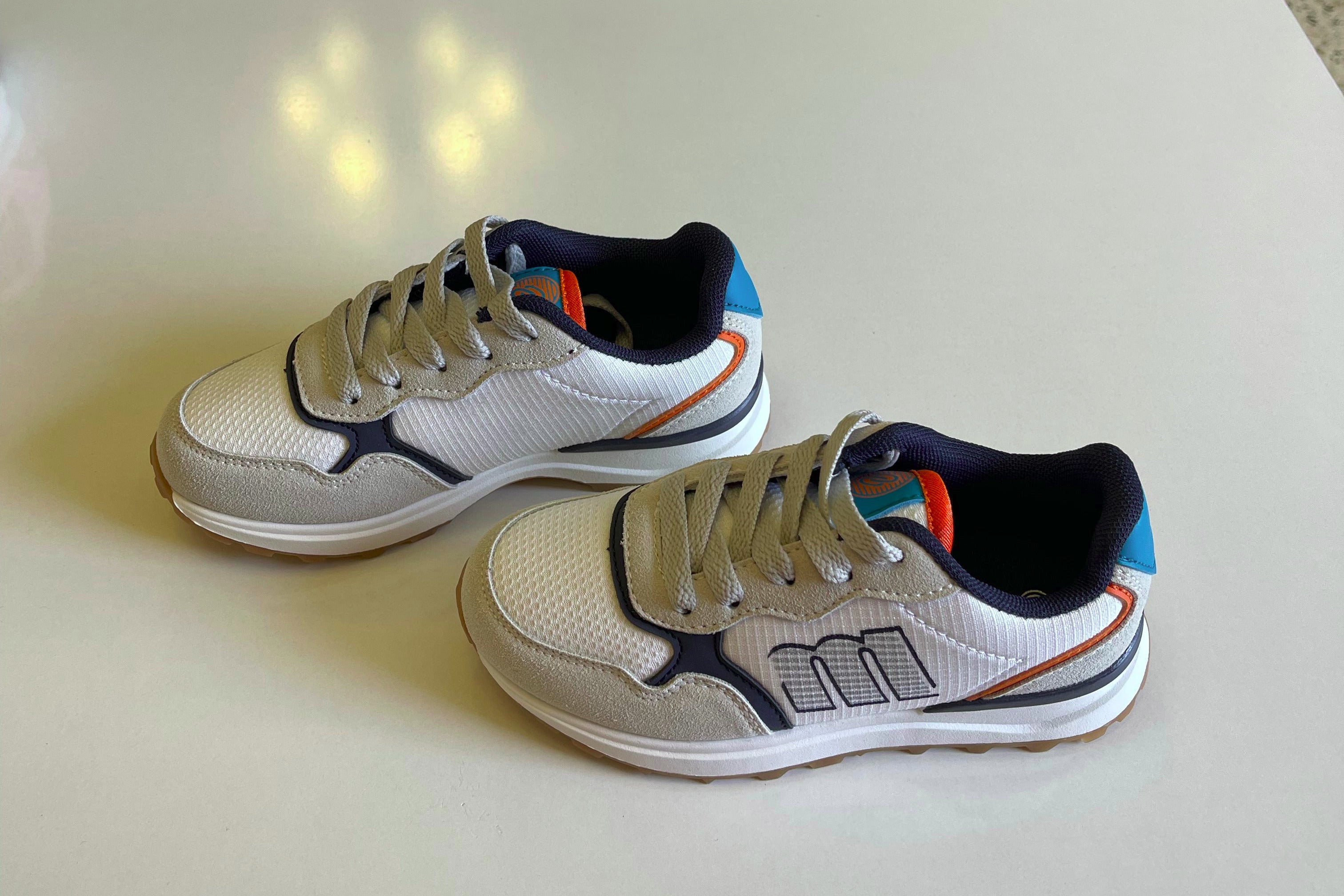 Chaussures d'entraînement Mustang Compact