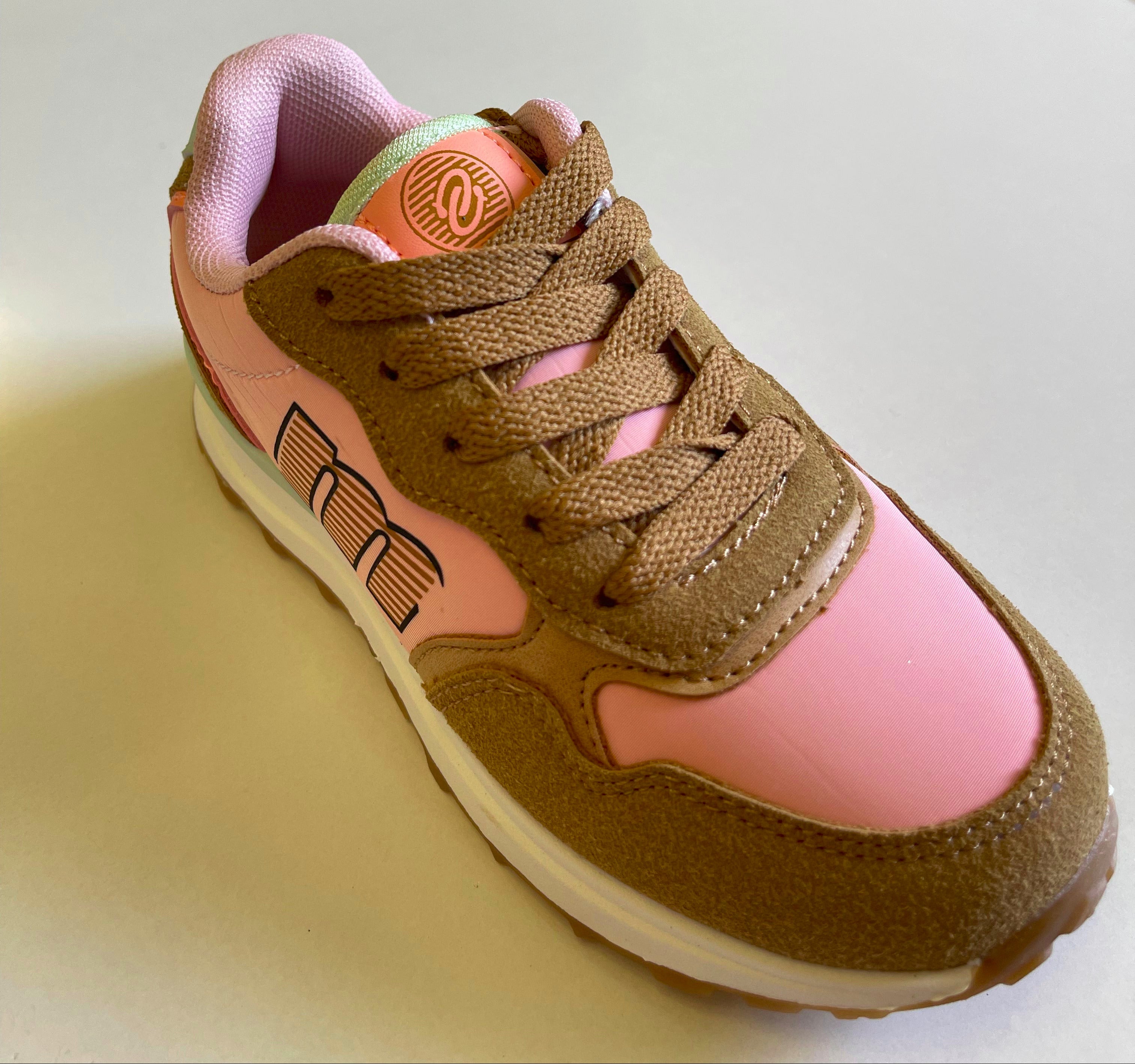 Chaussures d'entraînement Mustang Compact